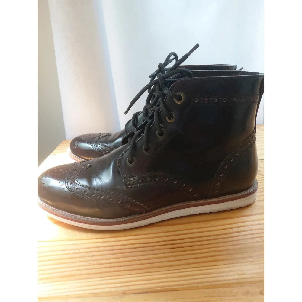 Crevo Men's Wingtip Brogue Boots Sz 9.5 Oxblood Burnished Leather Lace Up Ankle